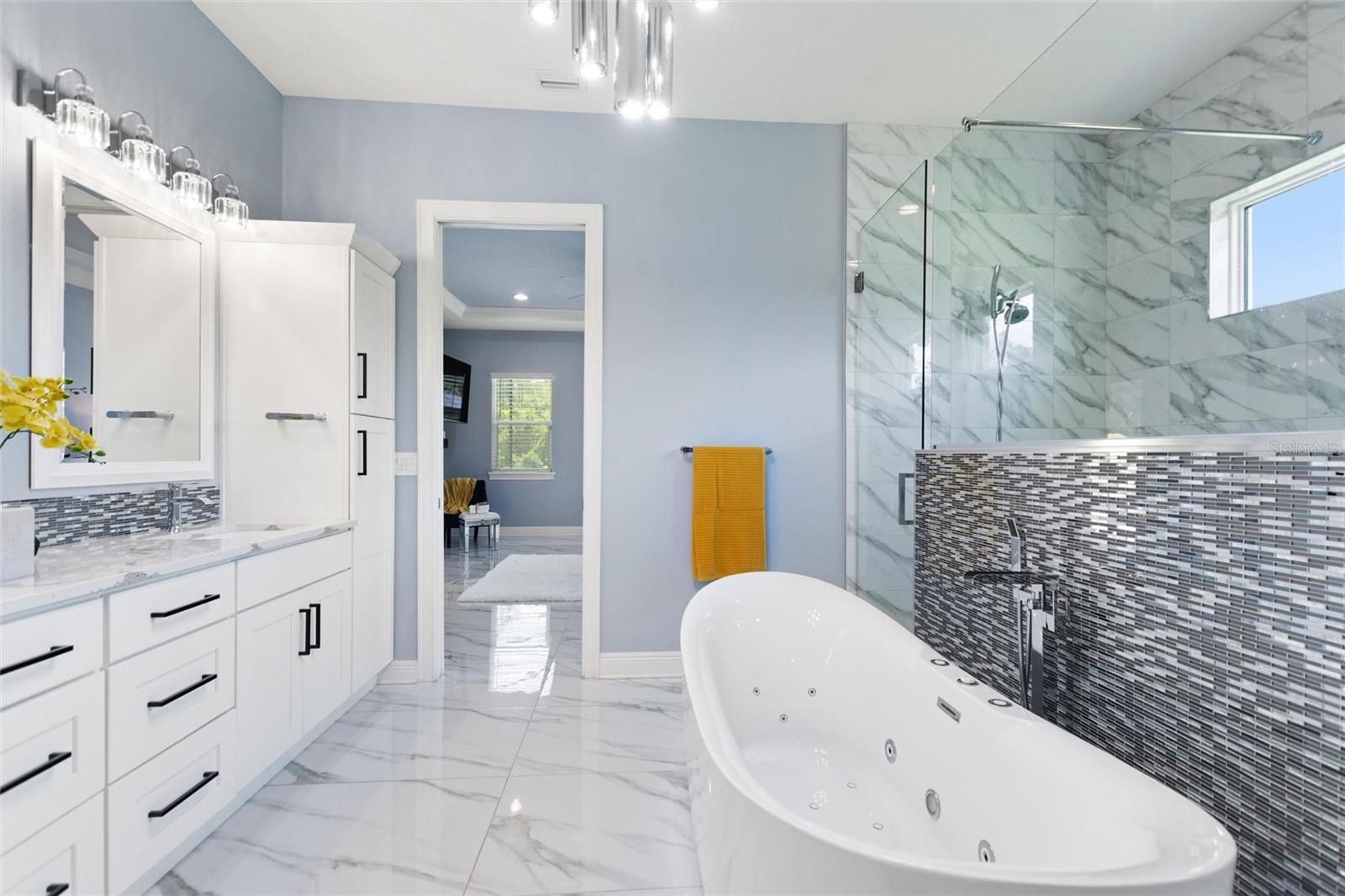 LUCKY WORLD ESTATES - Residential