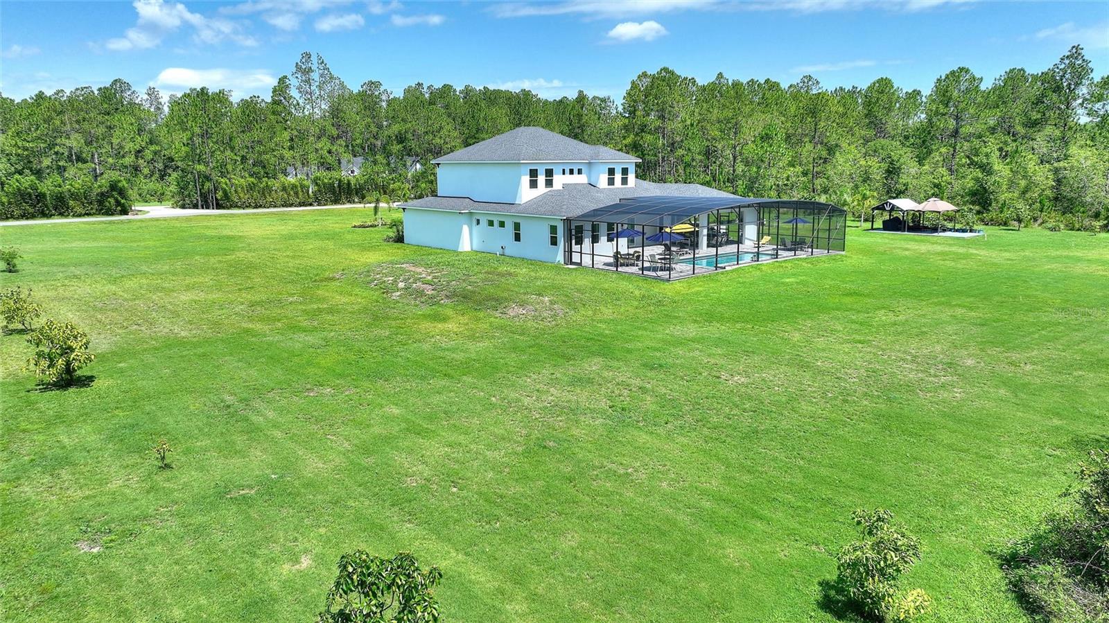 LUCKY WORLD ESTATES - Residential