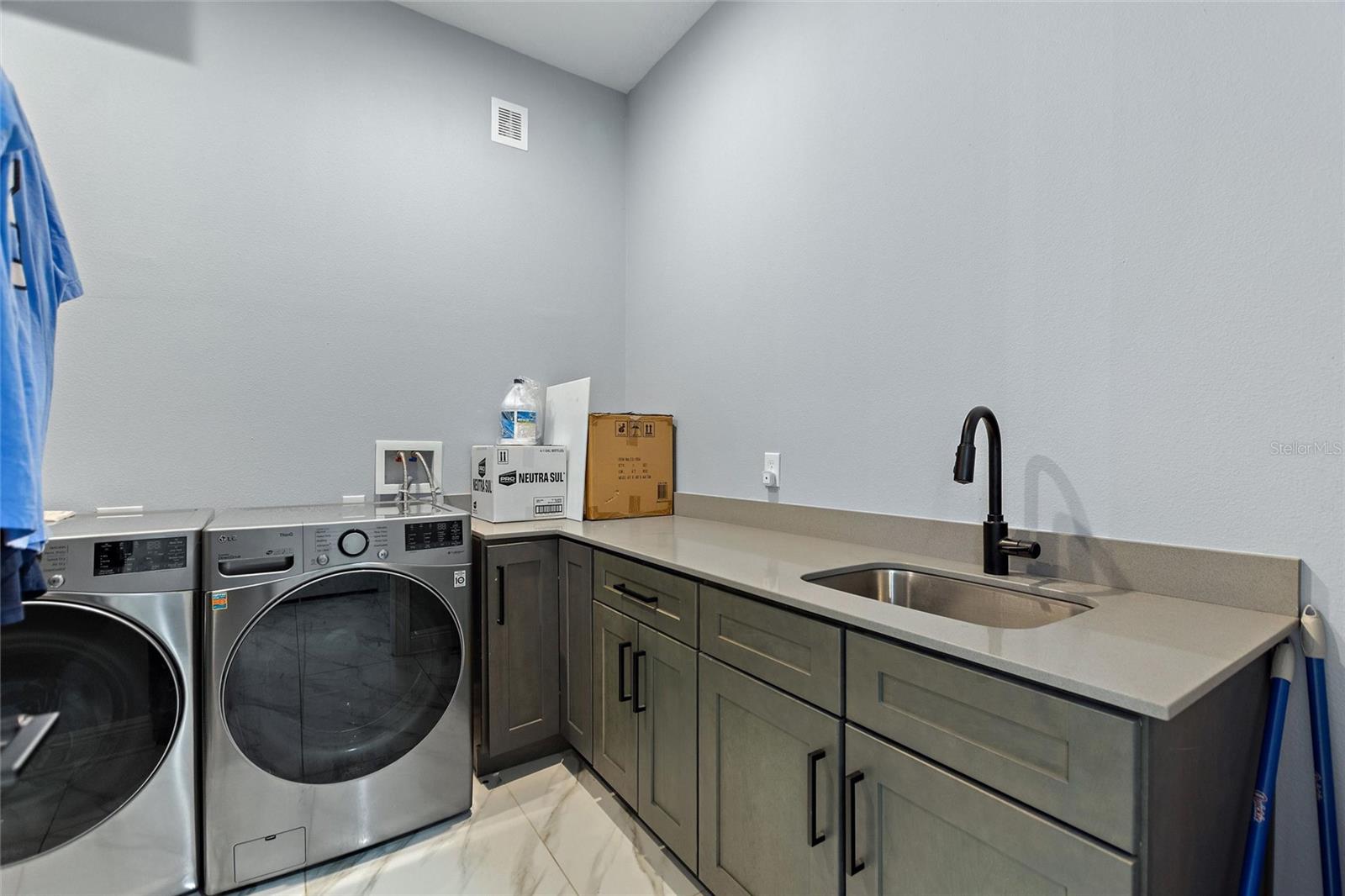 LUCKY WORLD ESTATES - Residential