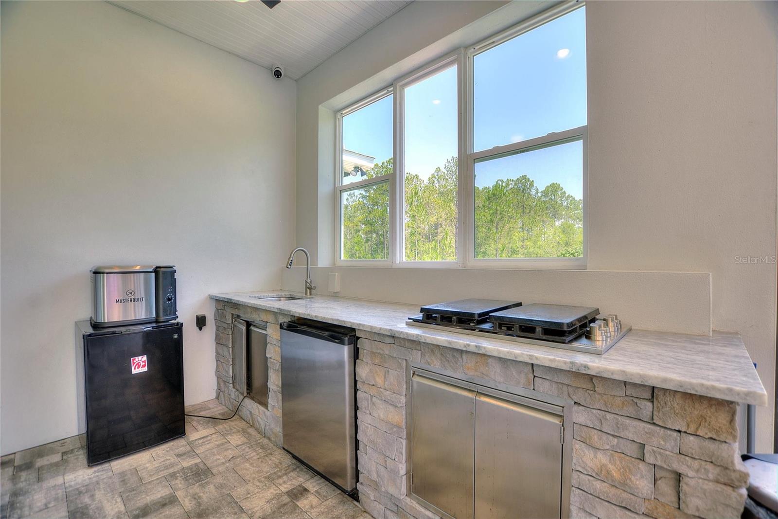 LUCKY WORLD ESTATES - Residential