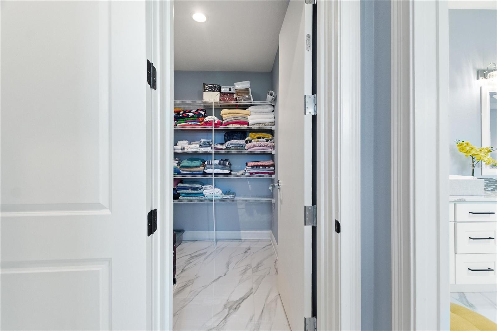 LUCKY WORLD ESTATES - Residential