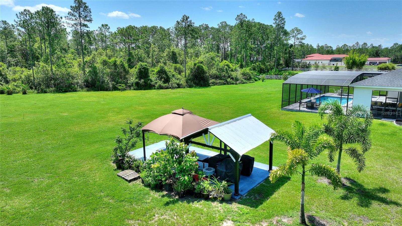 LUCKY WORLD ESTATES - Residential