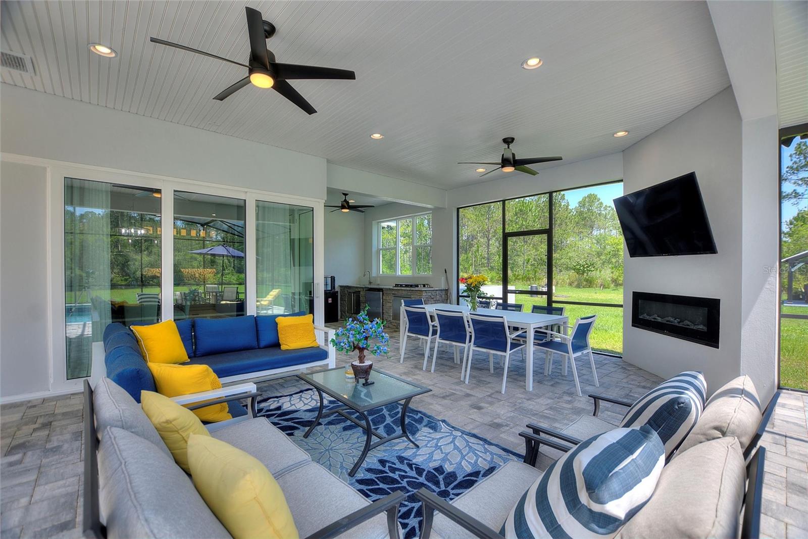 LUCKY WORLD ESTATES - Residential