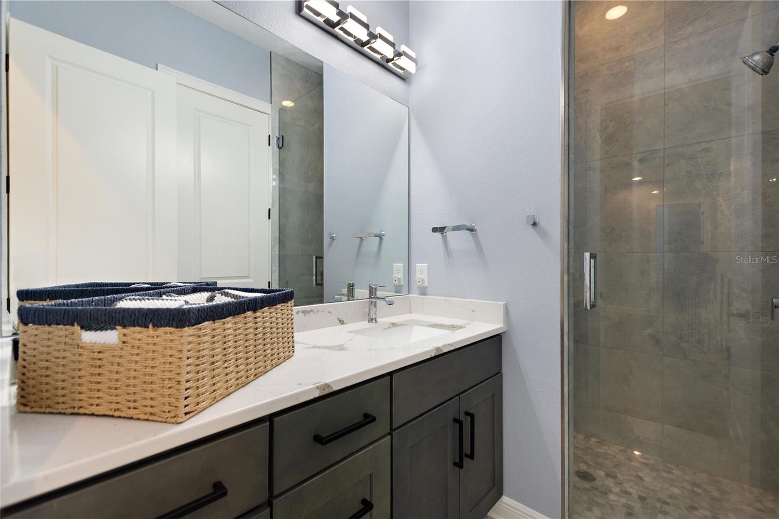 LUCKY WORLD ESTATES - Residential