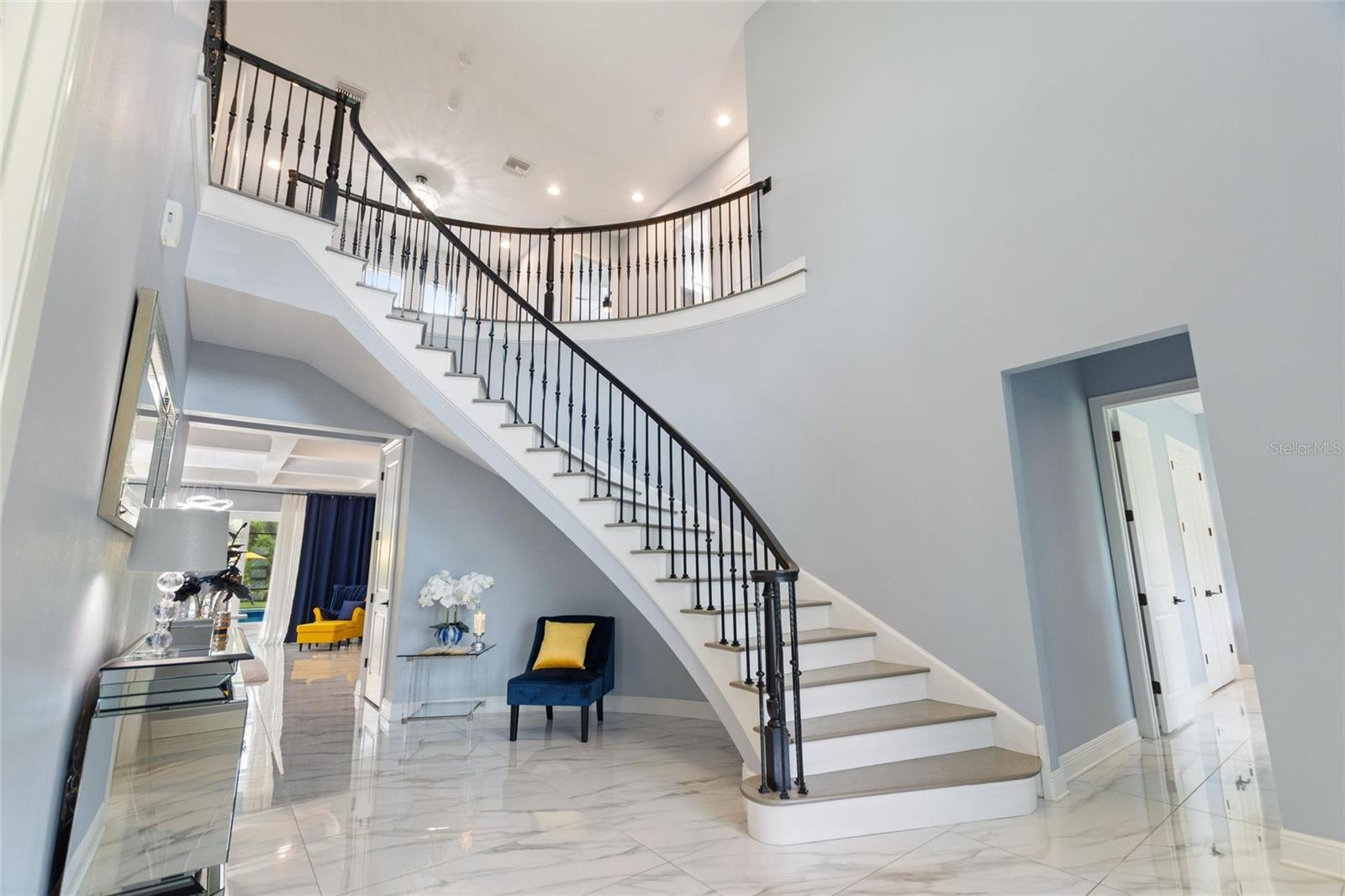 1702 HIDDEN PALMS DRIVE
