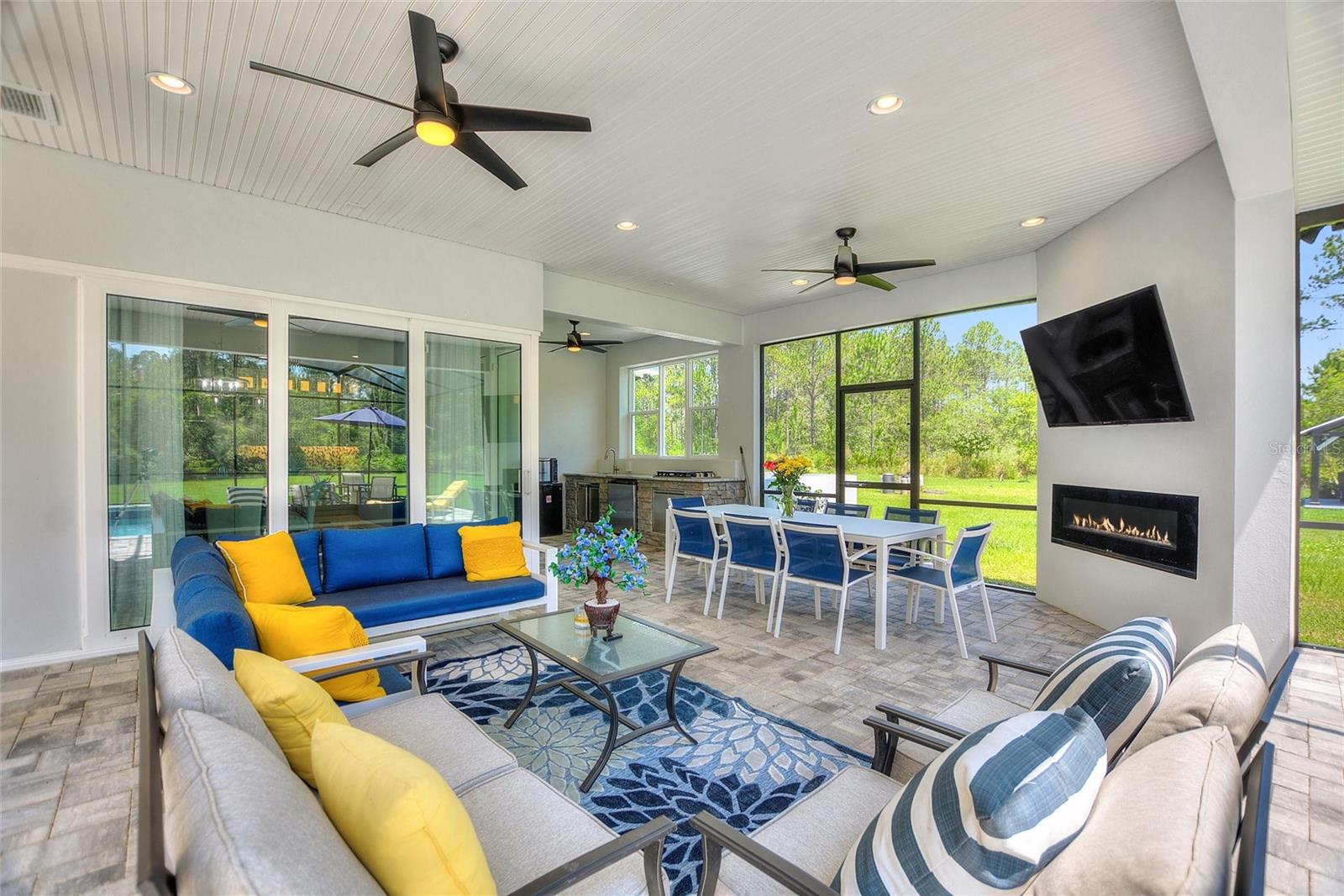 LUCKY WORLD ESTATES - Residential