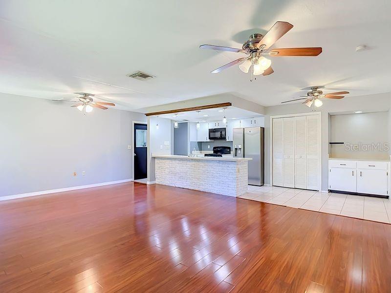 4045 SAIL DRIVE