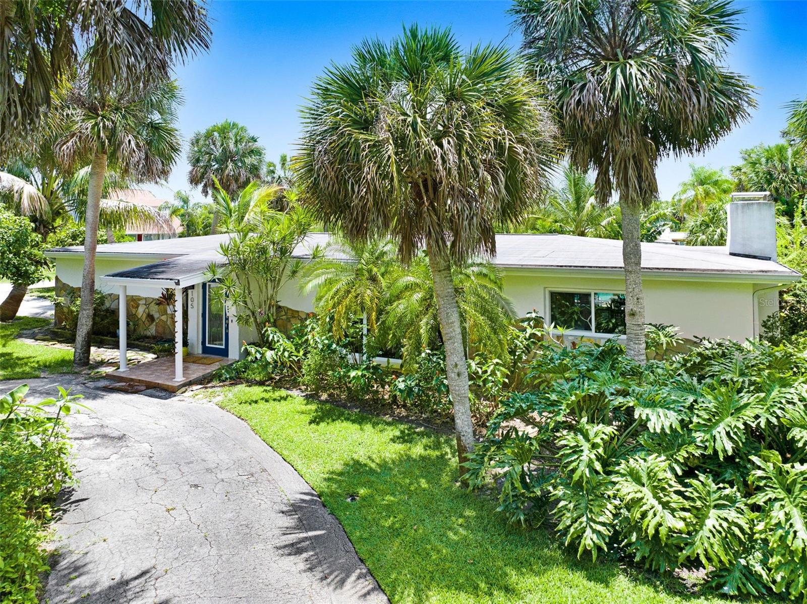 105 DEVONSHIRE DRIVE