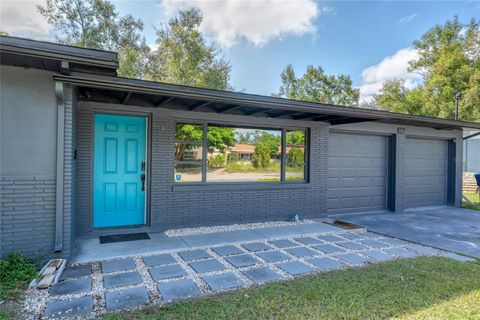 Photo of 2106 W Minnehaha Street, Tampa, FL 33604 (MLS # TB8430749)
