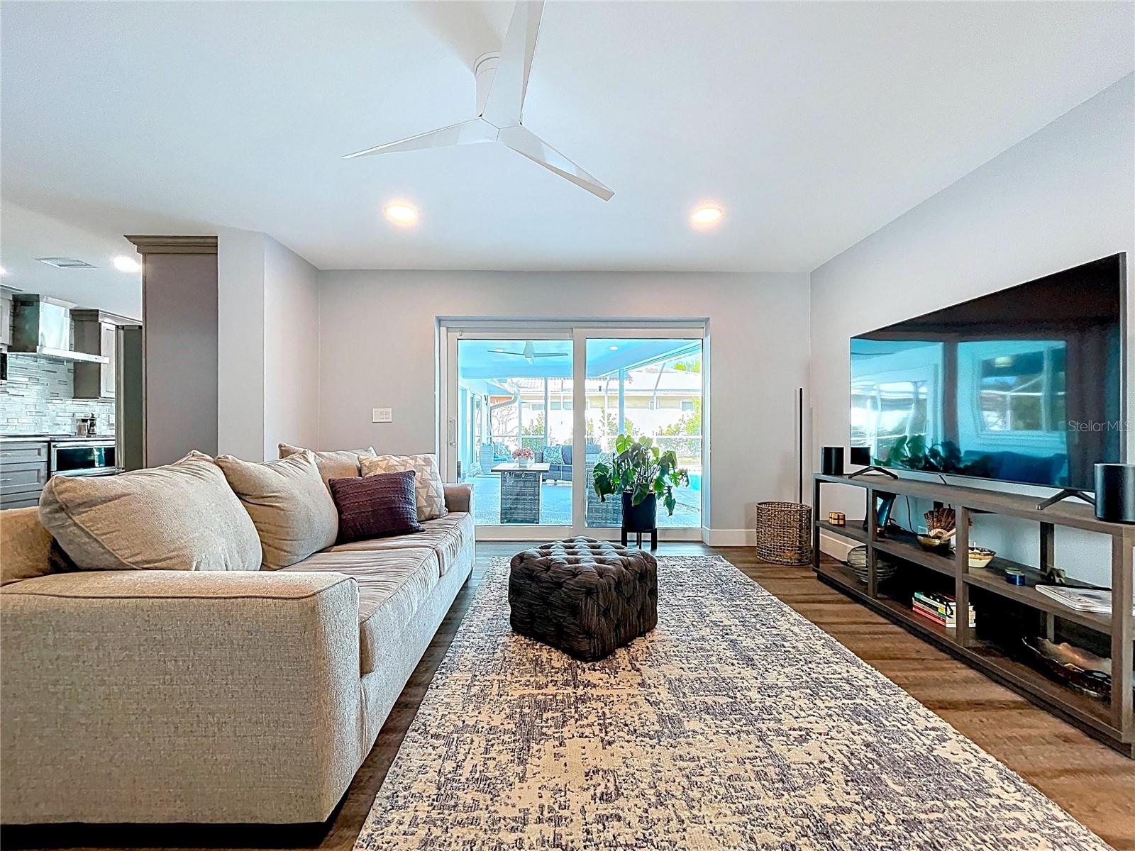 HILLCREST MANOR - Residential