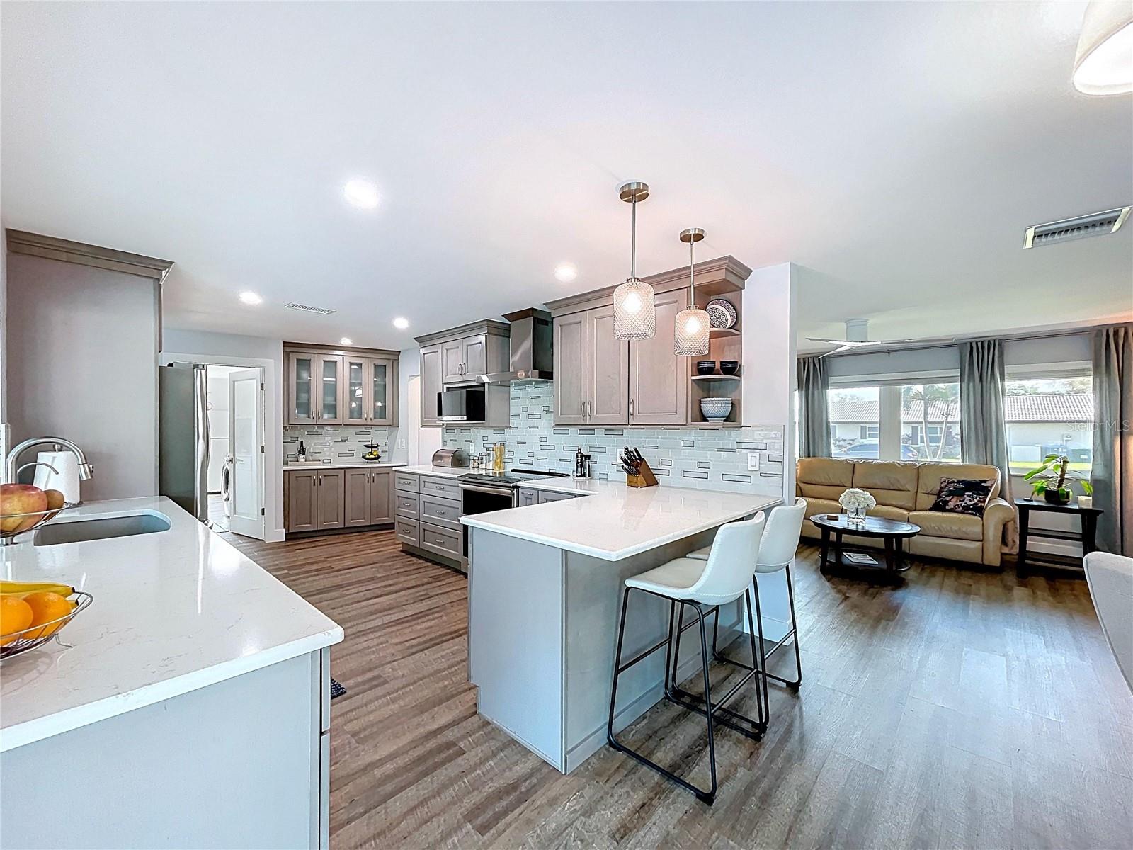 HILLCREST MANOR - Residential