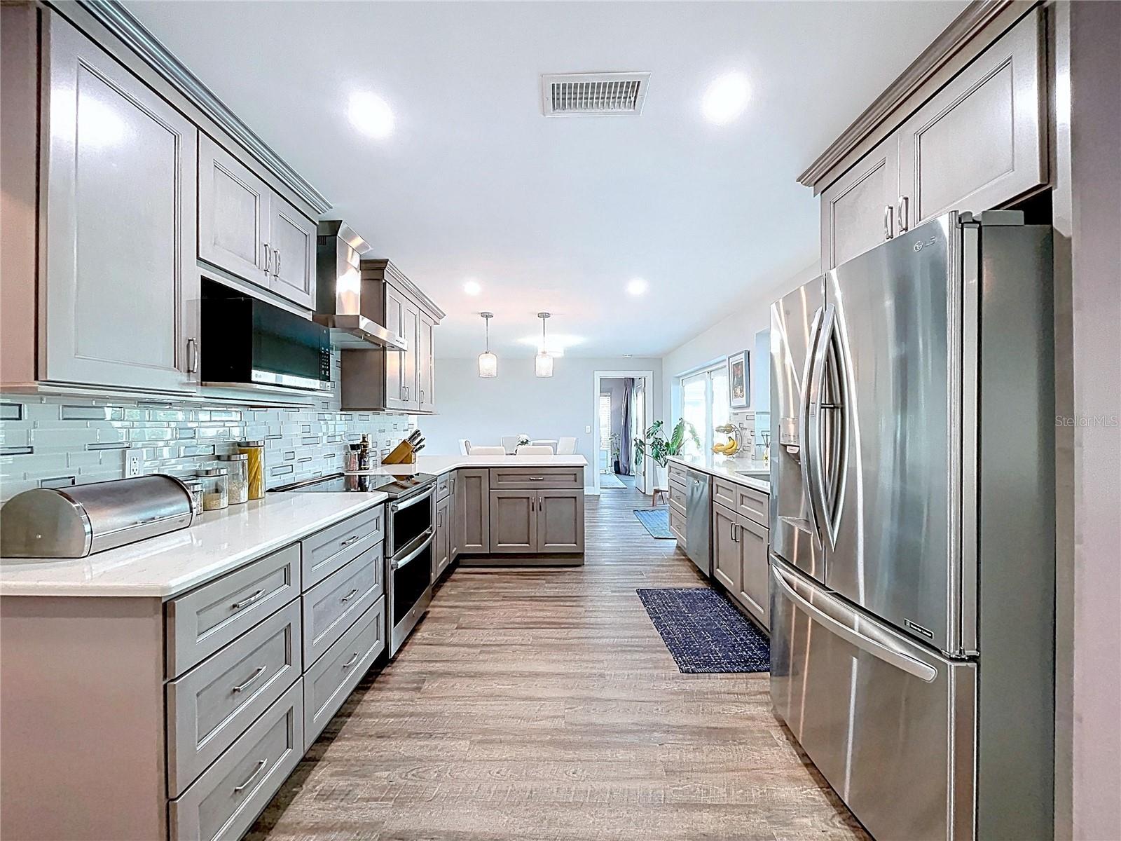 HILLCREST MANOR - Residential