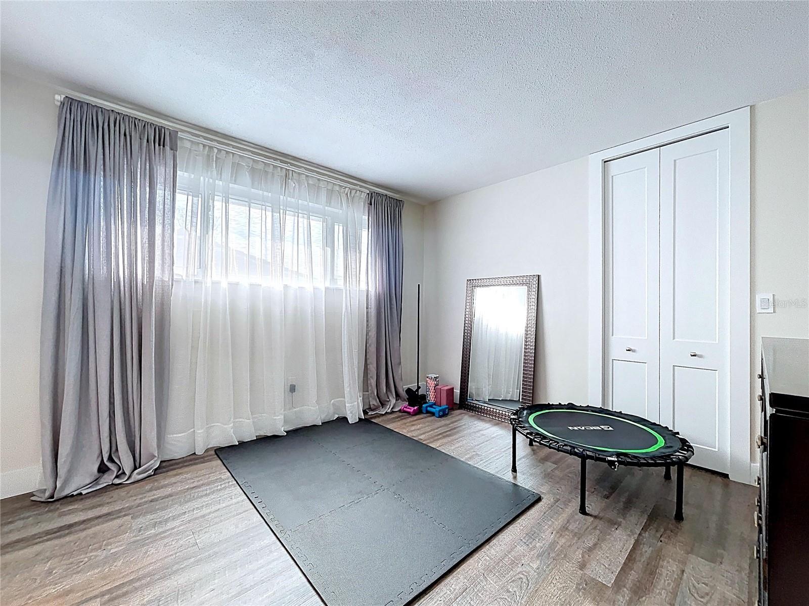 HILLCREST MANOR - Residential