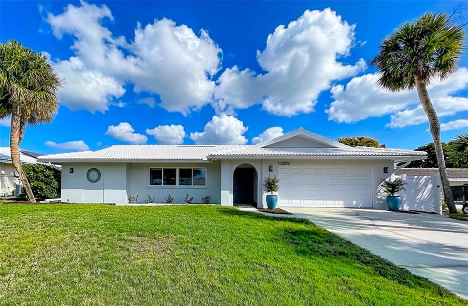 HILLCREST MANOR - Residential