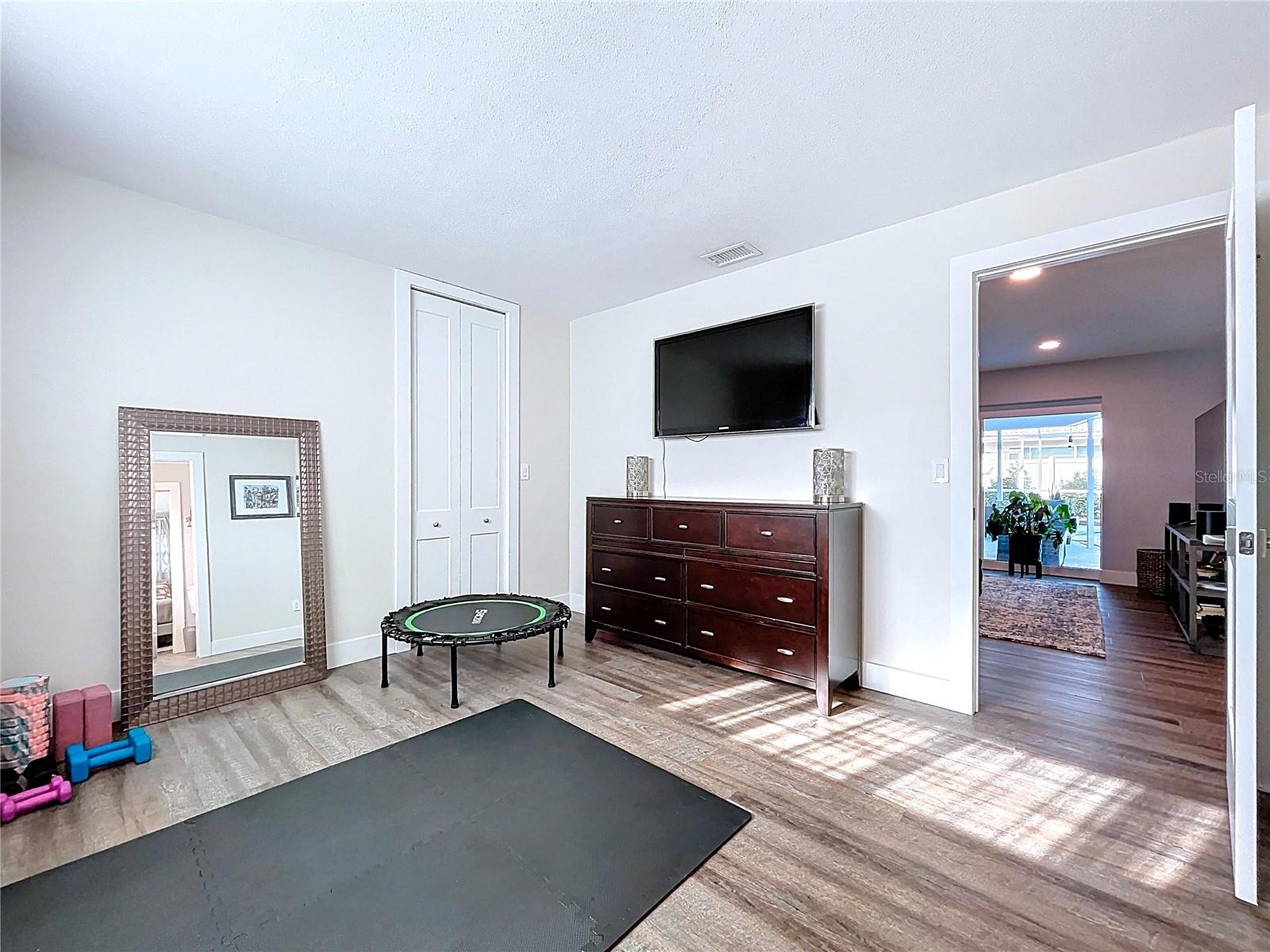 HILLCREST MANOR - Residential