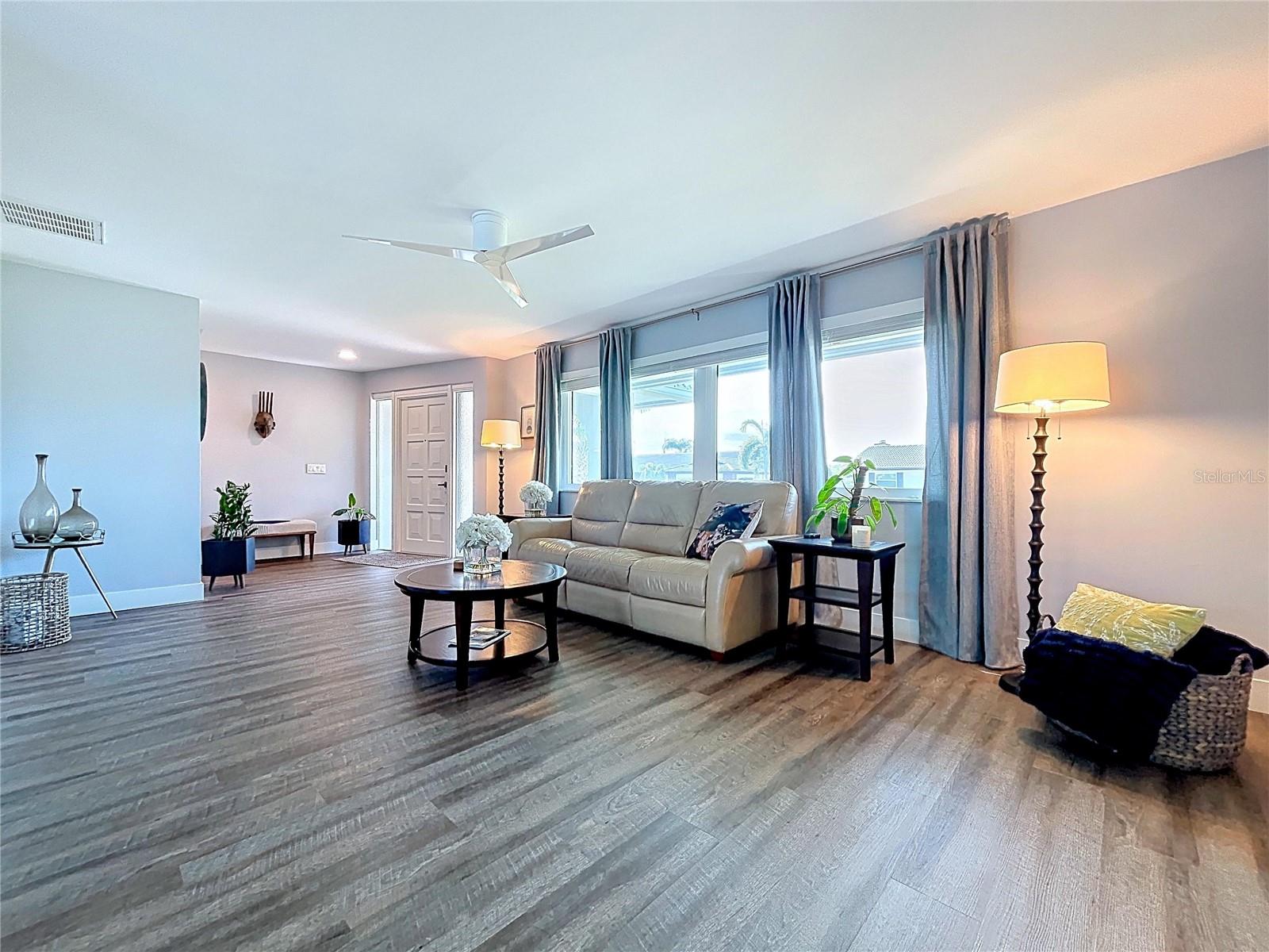 HILLCREST MANOR - Residential