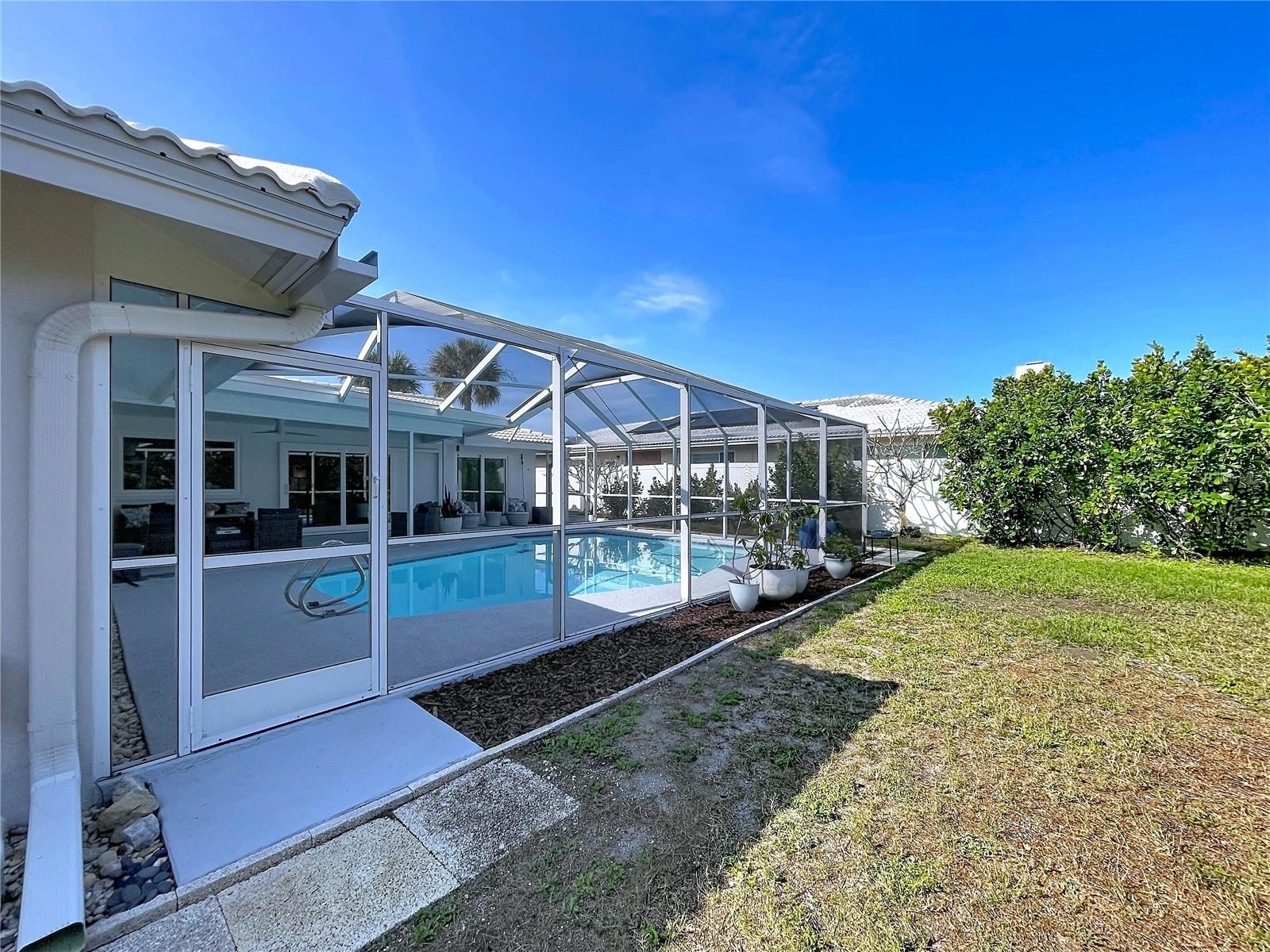 HILLCREST MANOR - Residential