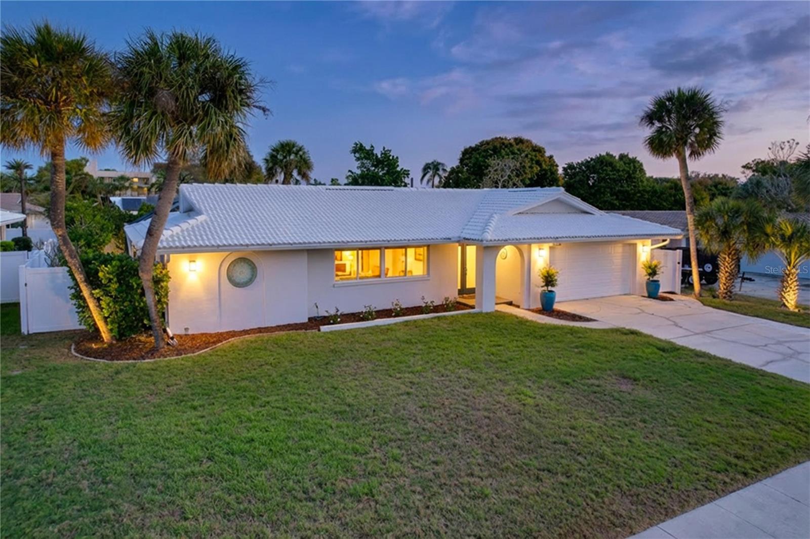 HILLCREST MANOR - Residential