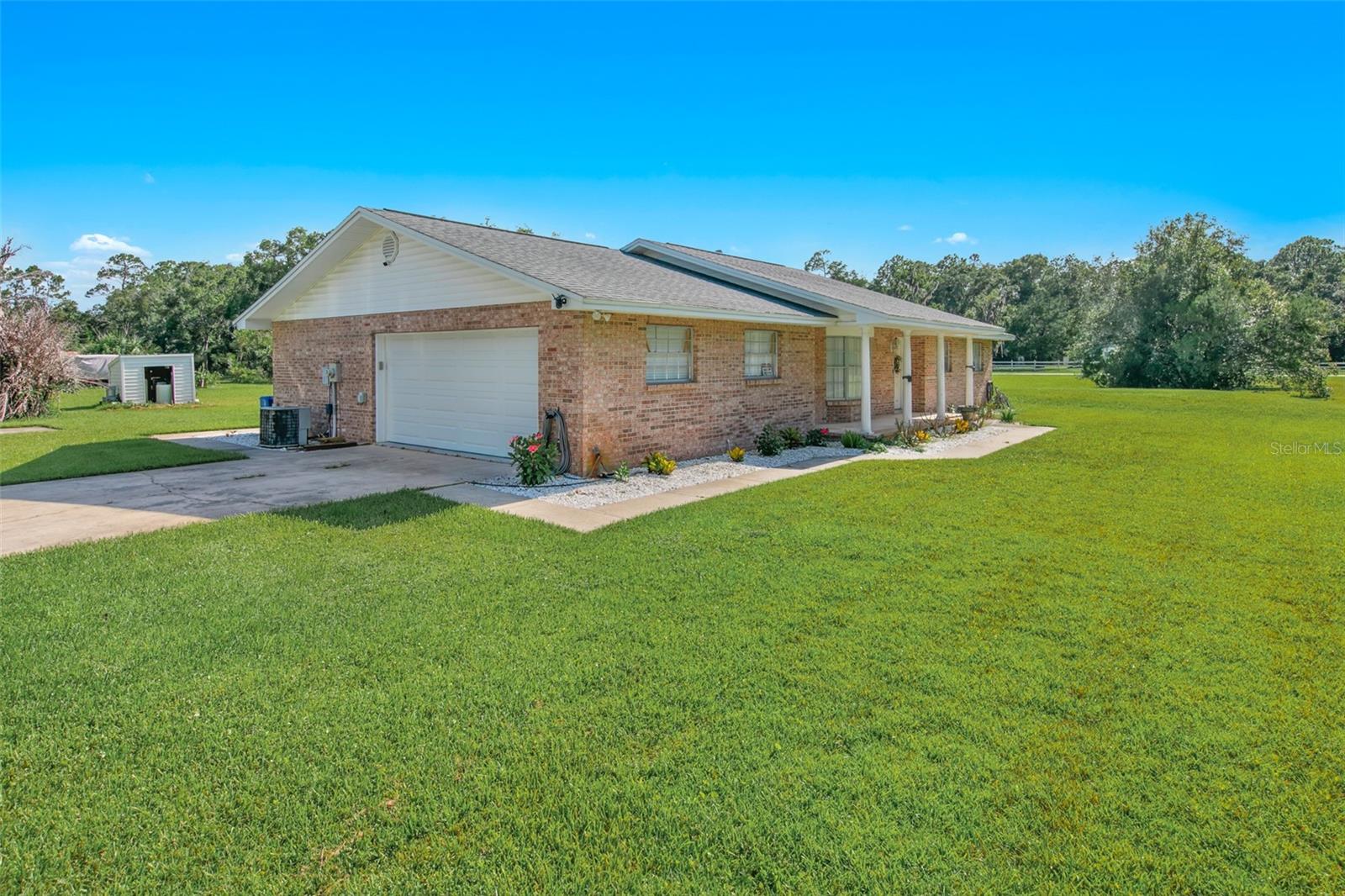 2041 HALIFAX DRIVE