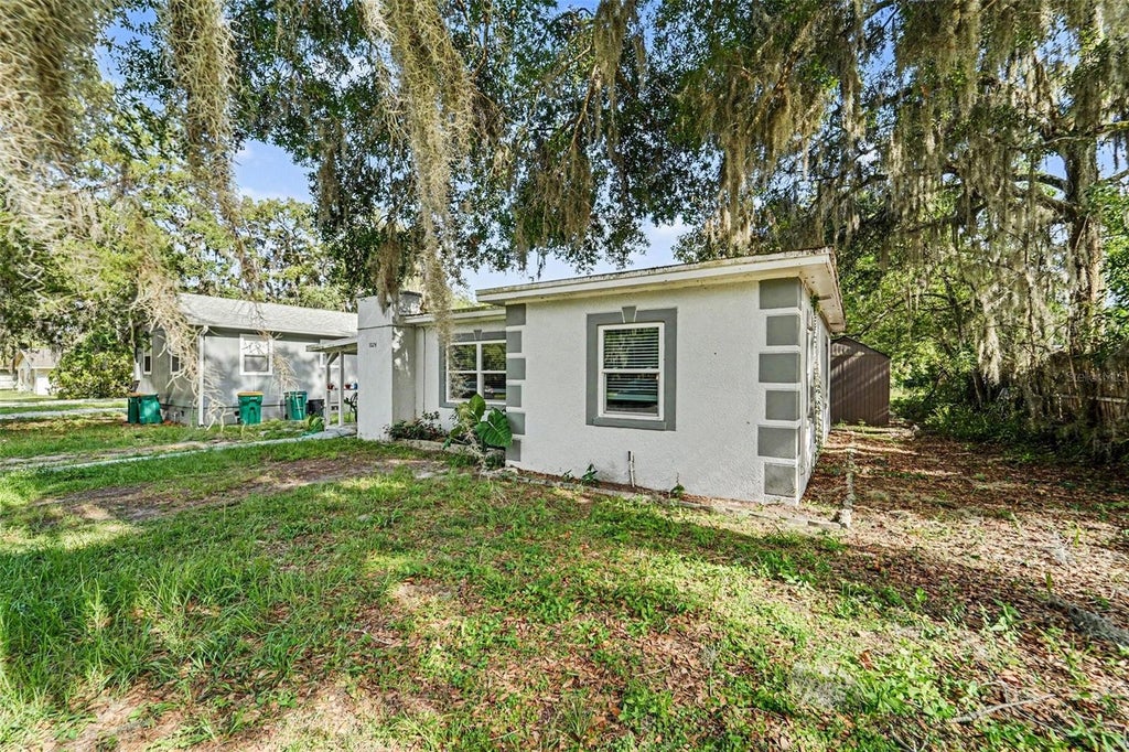Photo of 1024 Grant Avenue, Mount Dora, FL 32757 (MLS # O6415224)