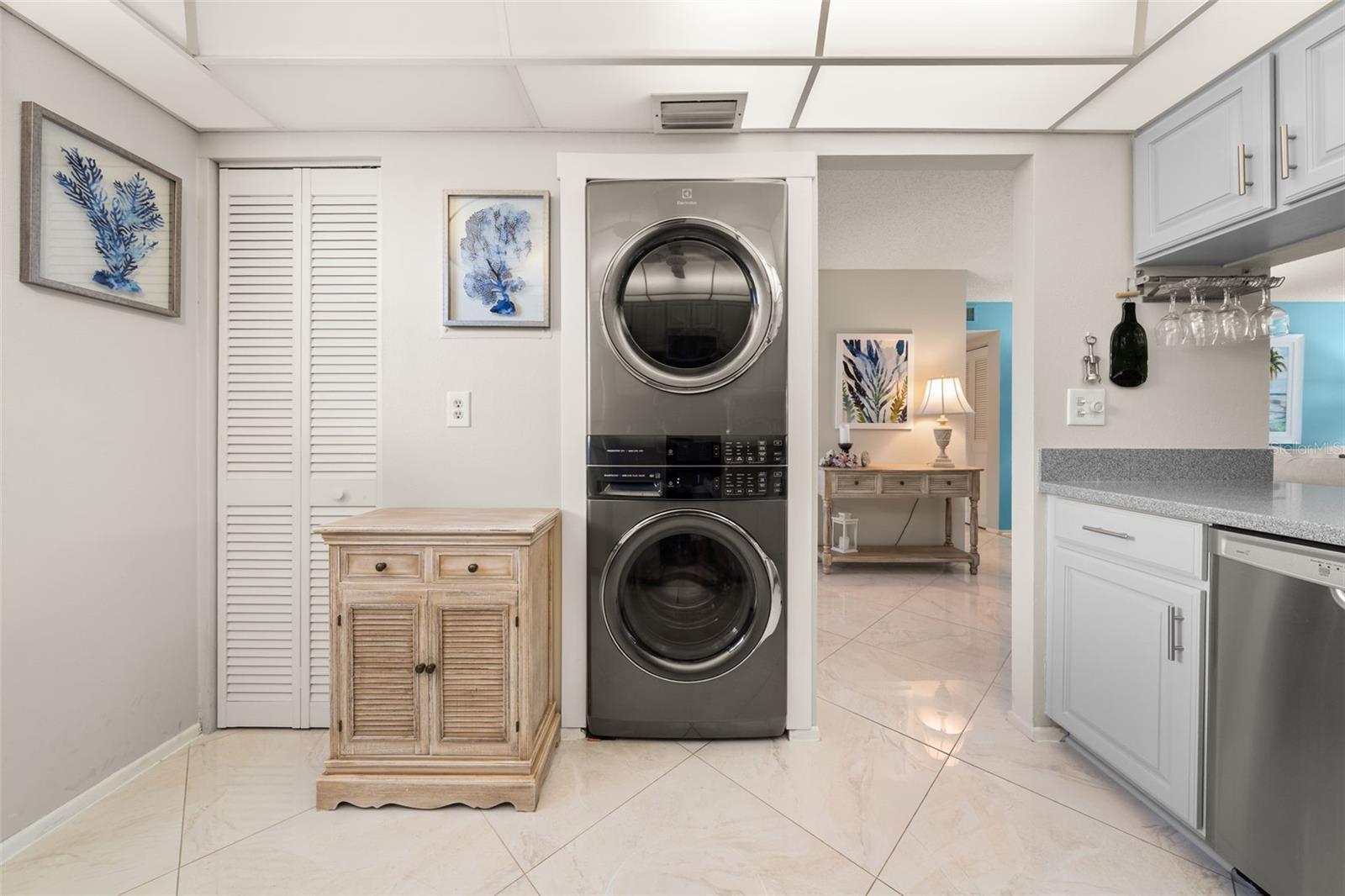 IRONWOOD SIXTEENTH - Residential