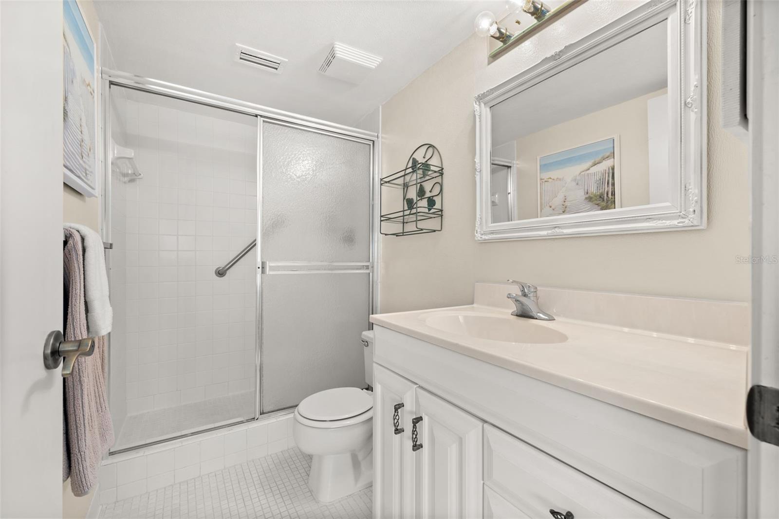 IRONWOOD SIXTEENTH - Residential