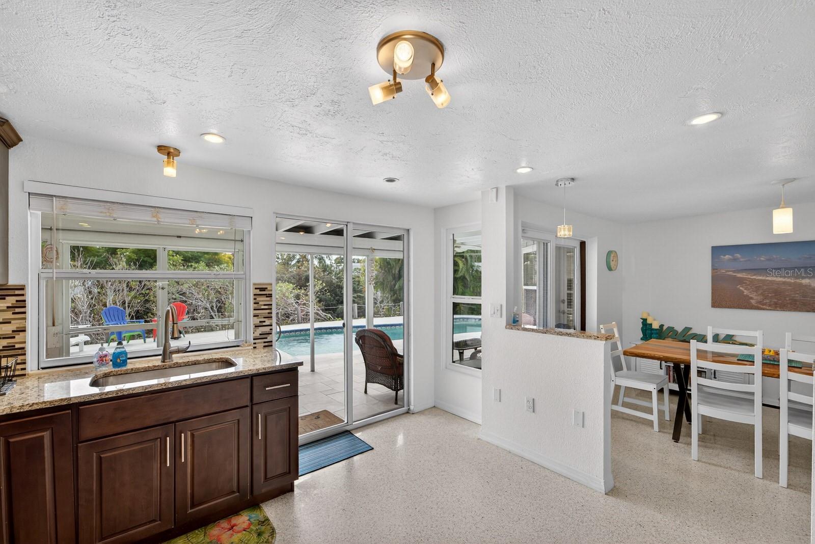 SHADOW LAKES - Residential