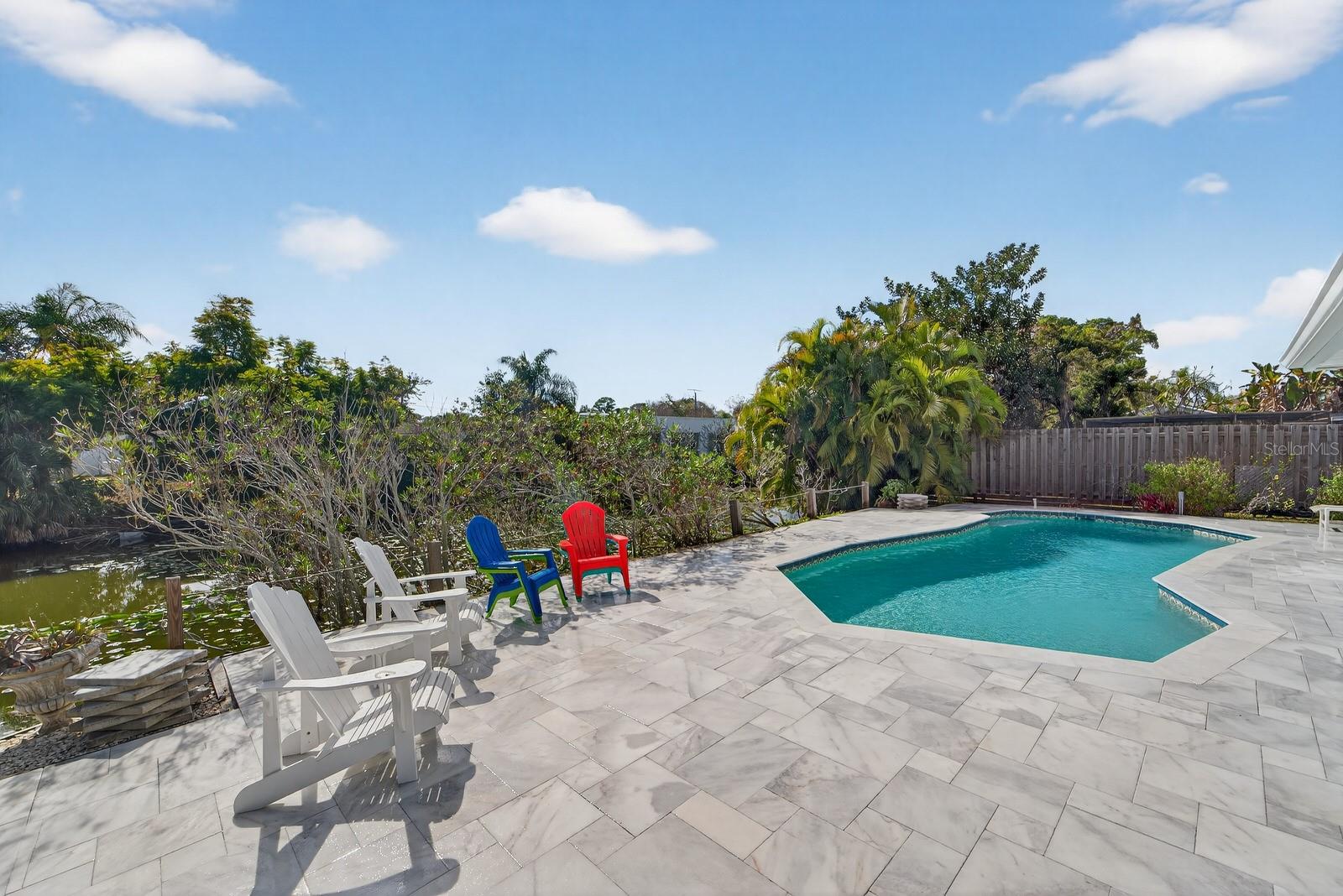 SHADOW LAKES - Residential