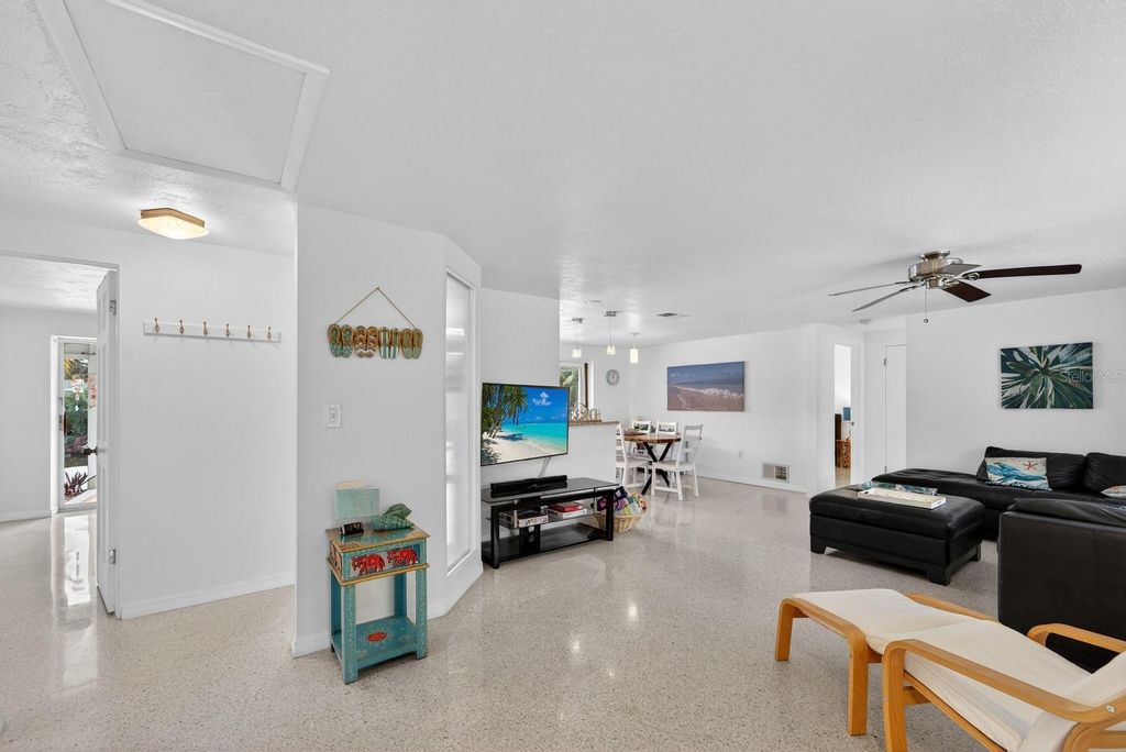 Photo of 3326 Rowena Street, Sarasota, FL 34231 (MLS # A4676853)