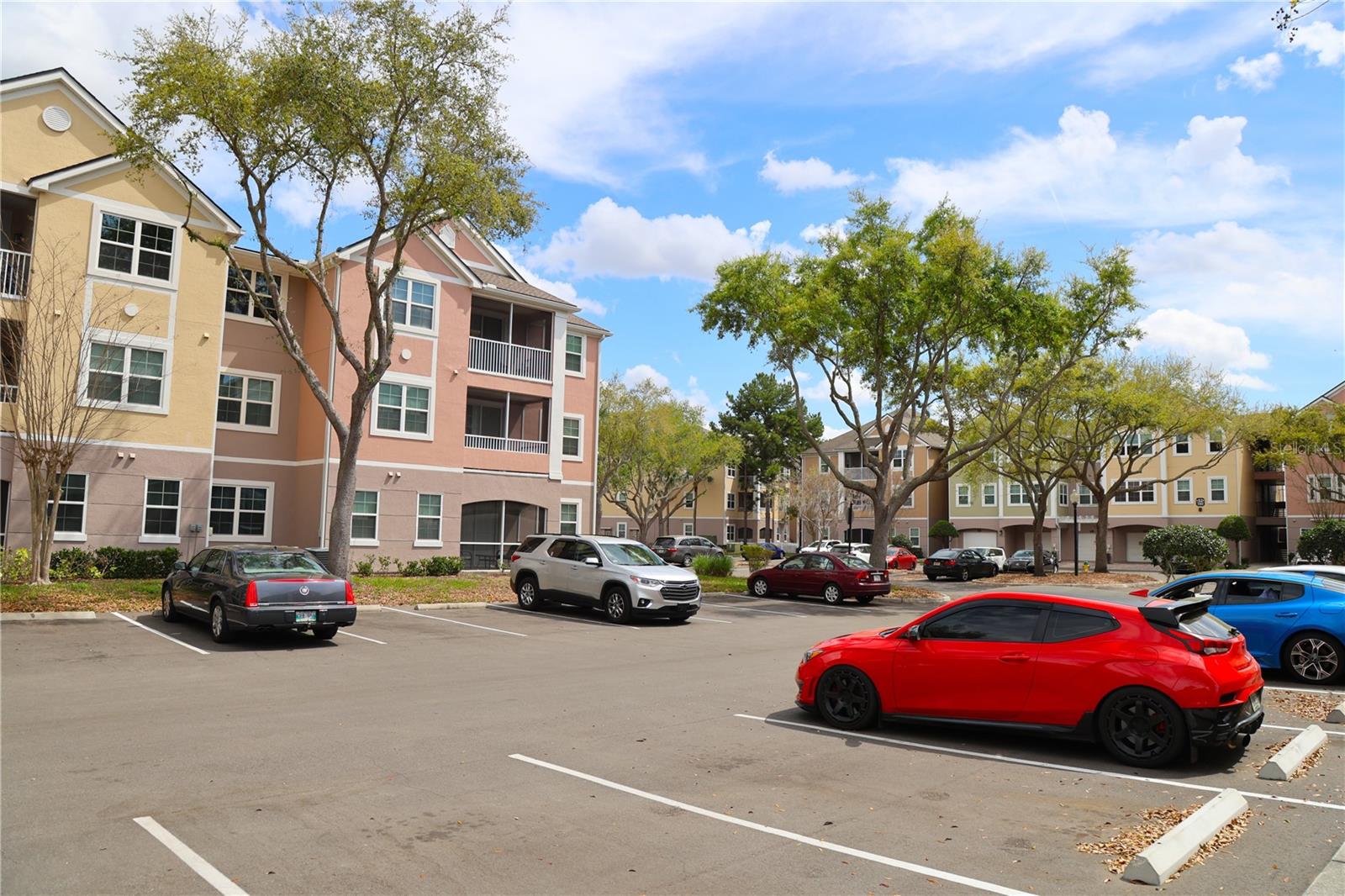 HAMPTONS/METROWEST CONDO - Residential