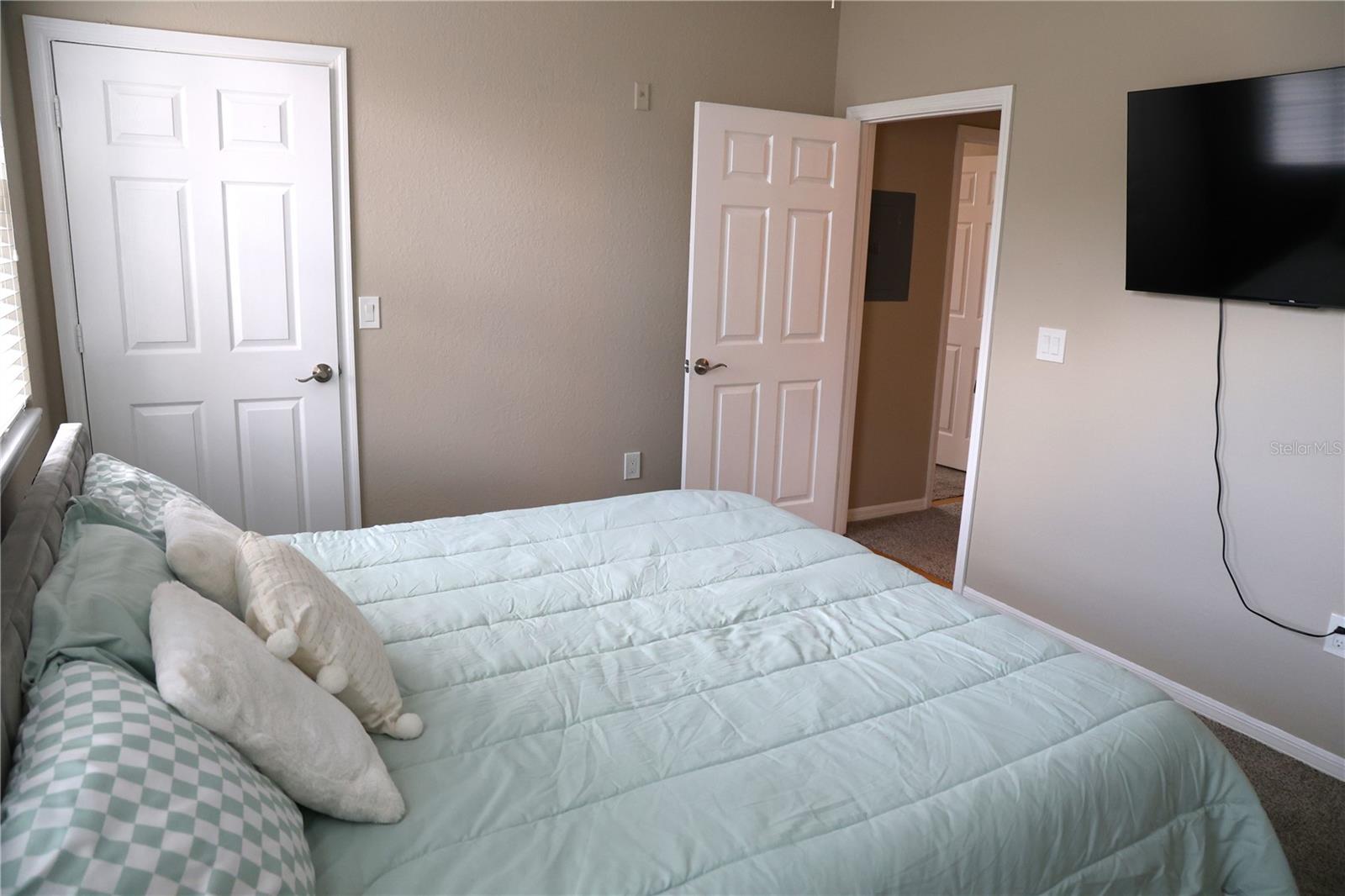 HAMPTONS/METROWEST CONDO - Residential