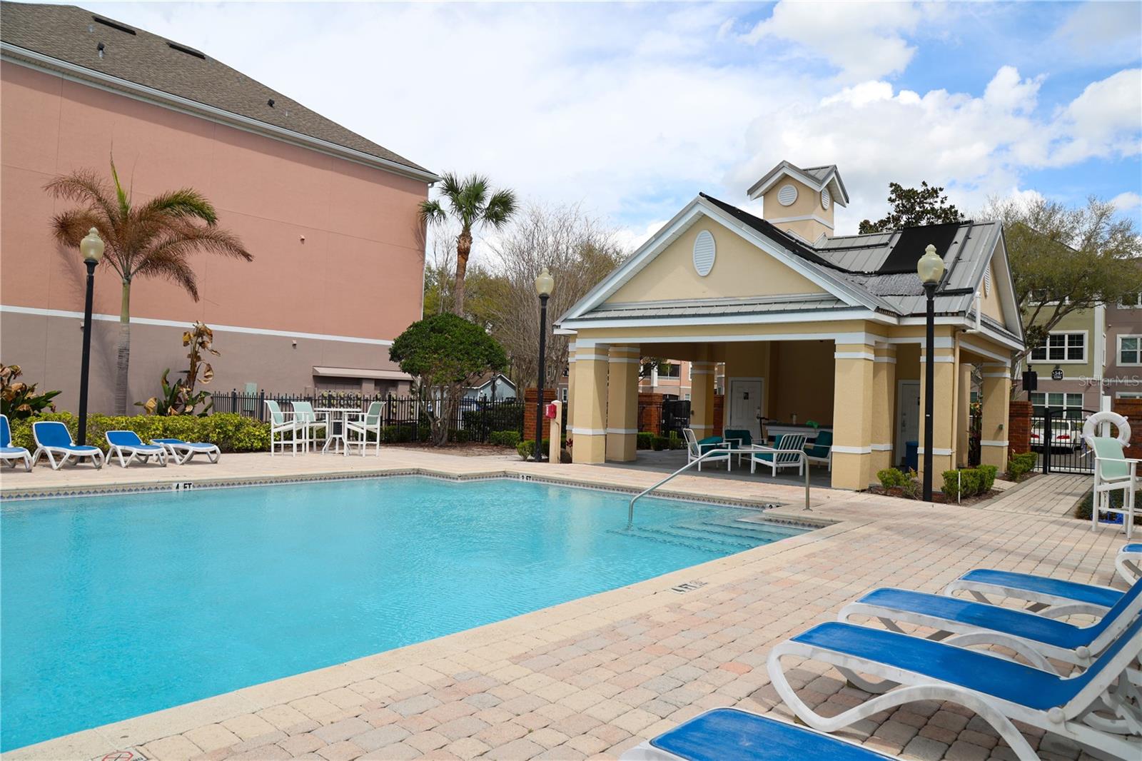 HAMPTONS/METROWEST CONDO - Residential