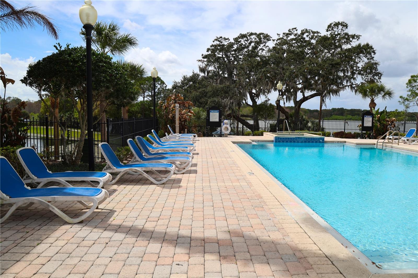 HAMPTONS/METROWEST CONDO - Residential