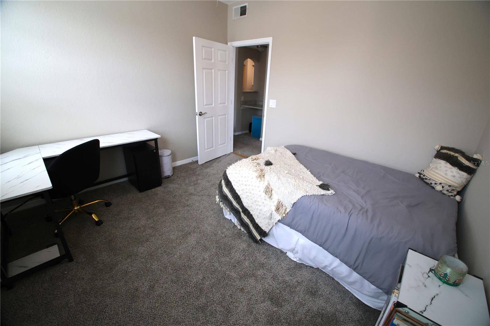 HAMPTONS/METROWEST CONDO - Residential