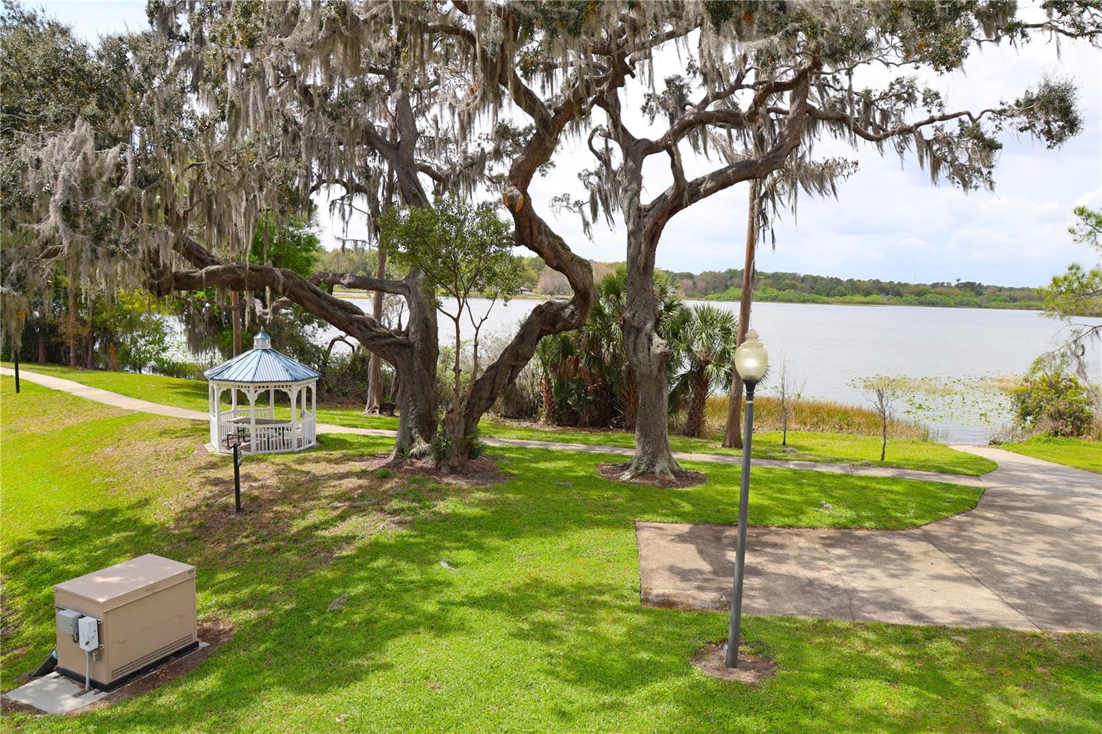 HAMPTONS/METROWEST CONDO - Residential