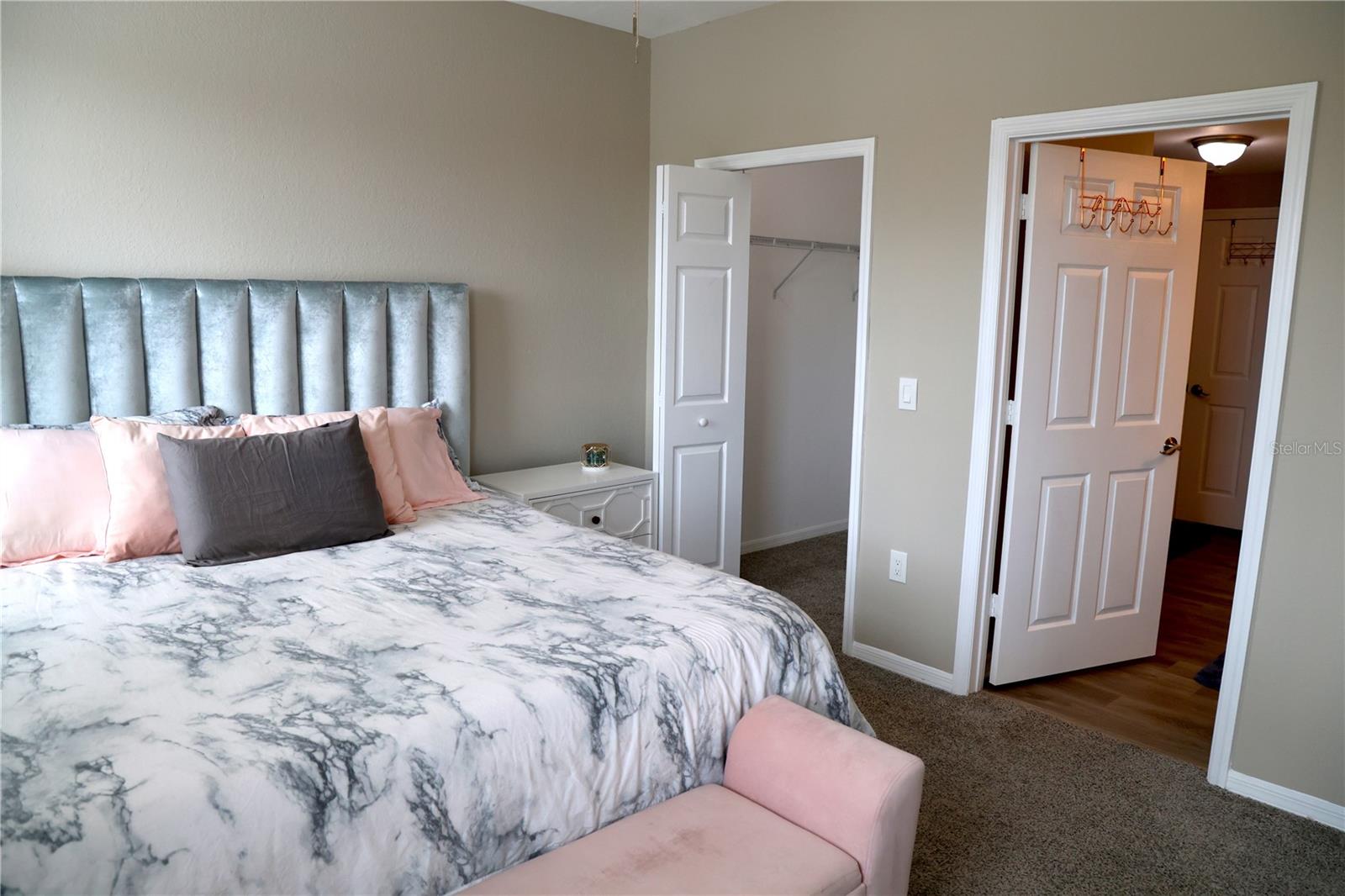 HAMPTONS/METROWEST CONDO - Residential