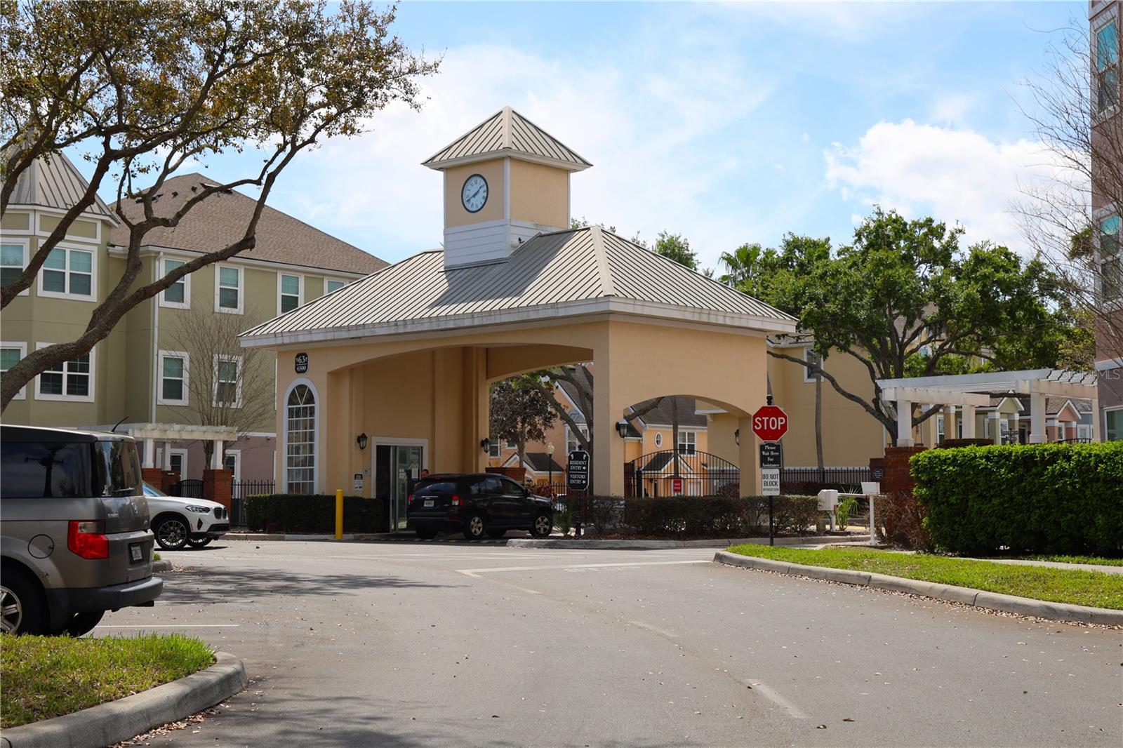 HAMPTONS/METROWEST CONDO - Residential