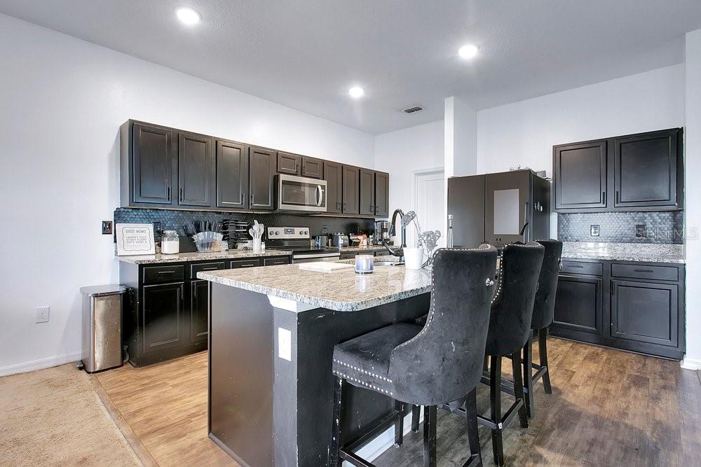 HIDDEN LAKE PRESERVE - Residential