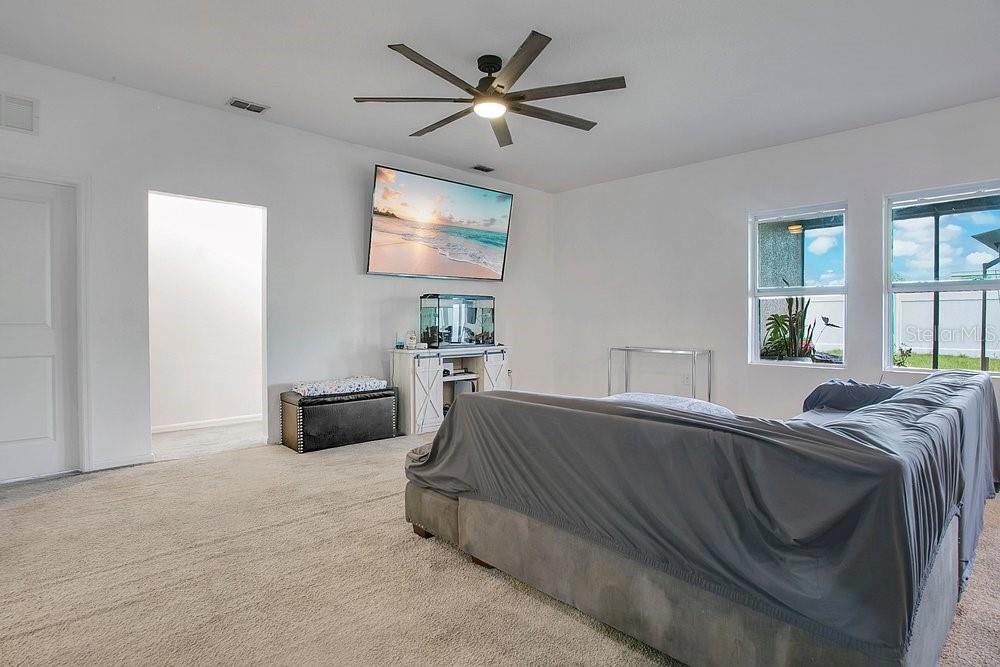 HIDDEN LAKE PRESERVE - Residential