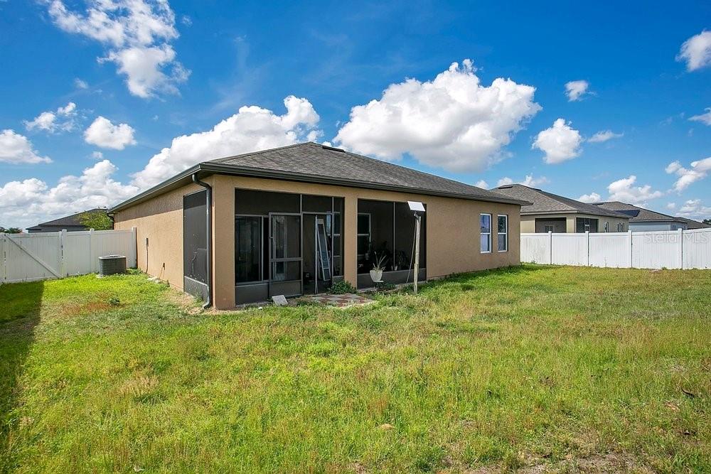 HIDDEN LAKE PRESERVE - Residential