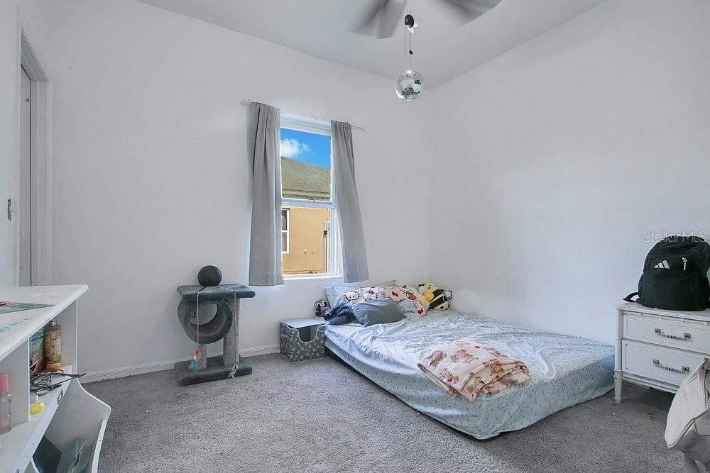 HIDDEN LAKE PRESERVE - Residential