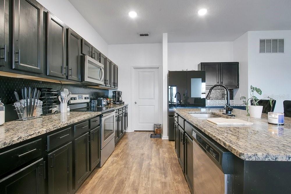 HIDDEN LAKE PRESERVE - Residential