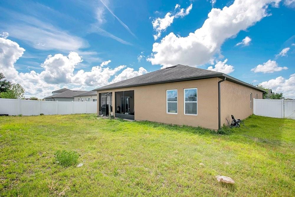 HIDDEN LAKE PRESERVE - Residential