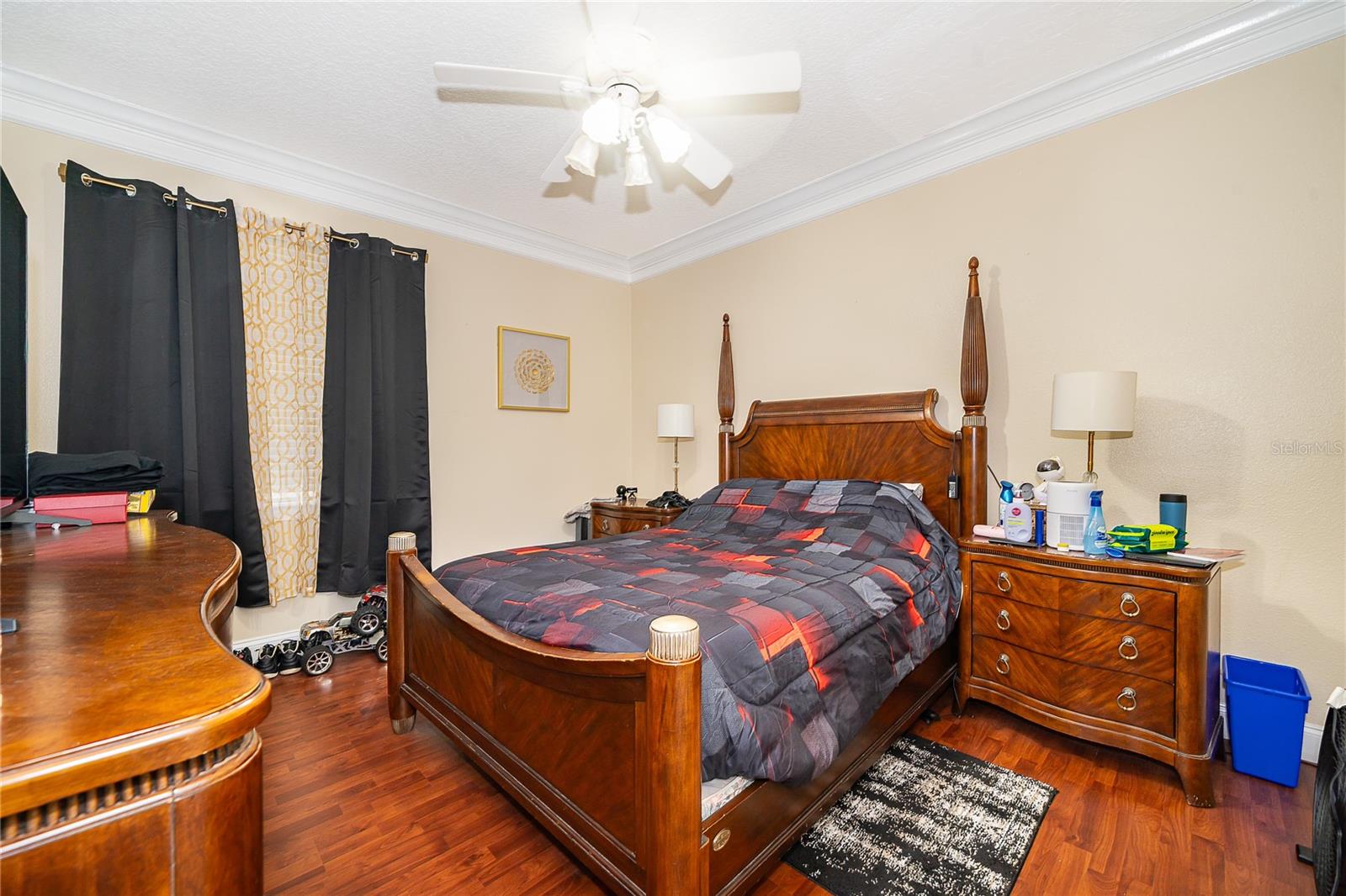 COUNTRY ESTATES - Residential