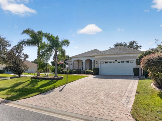 24151 BELLE MEDE DR, LEESBURG, FL 34748 - Image 011dcf4e4d419d90a4fe0a5de064b95b/398936139