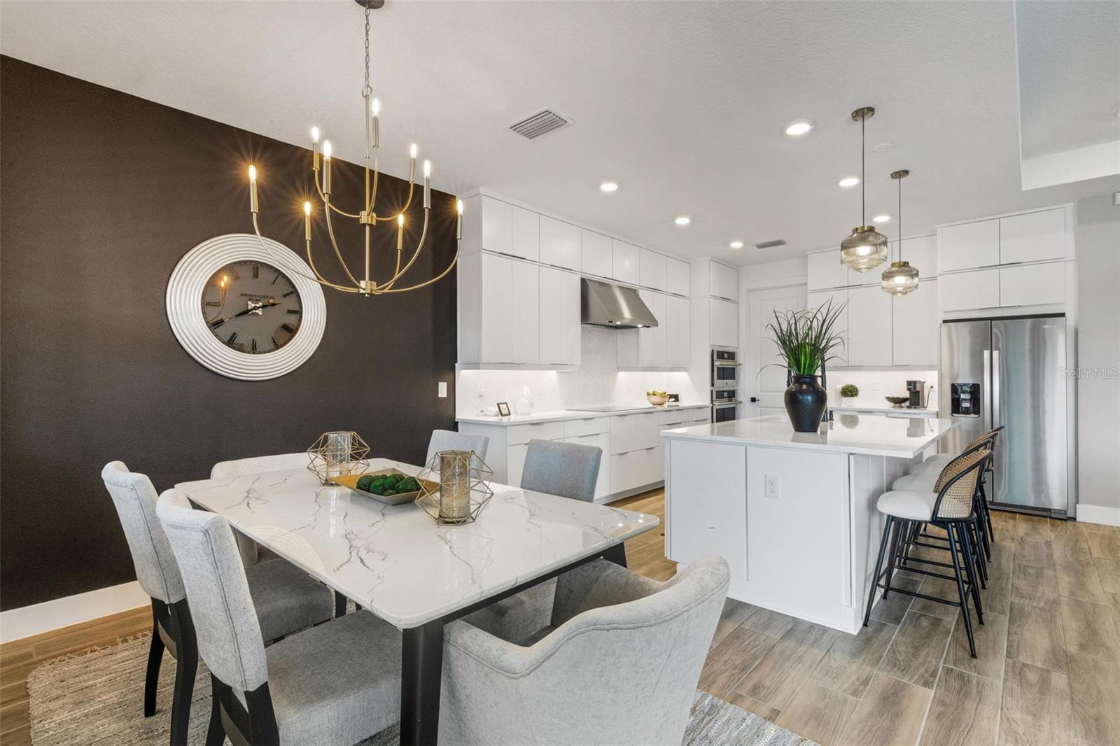 ASPEN TRAIL - Residential