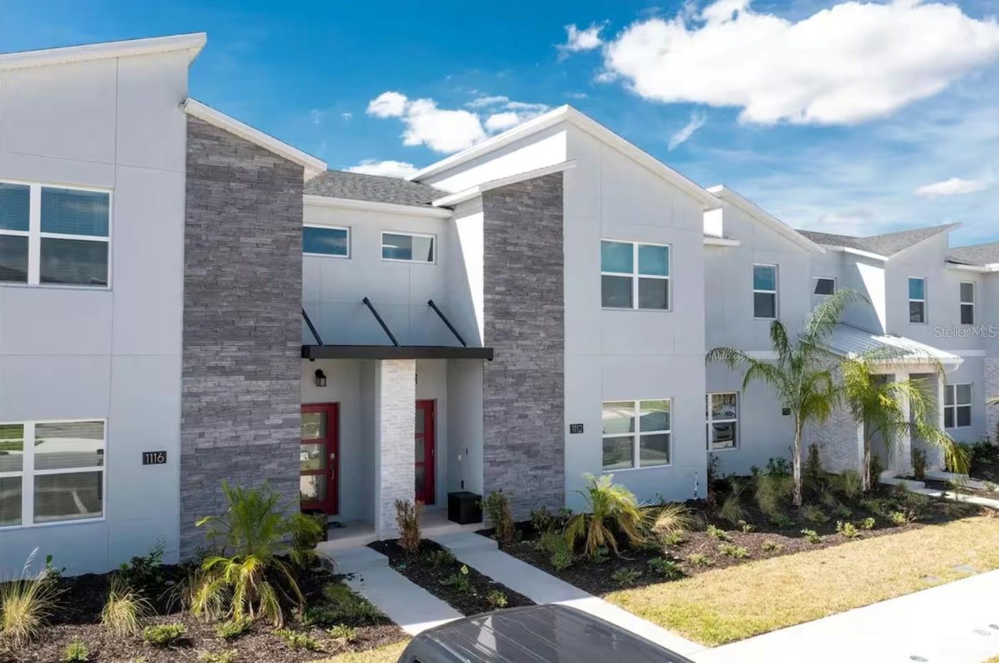 Stunning Themed Townhouse with 4 Bedrooms Near Disney – Davenport, FL
1112 Challenger Ave, Davenport, FL 33897
1,914 sqft - 4 beds - 3 baths
Perfect For:
Families seeking comfort, space, and style
Vacation rental investors
Disney lovers wanting to be close to the magic
Located in desirable Davenport, FL, just minutes from:
Walt Disney World Resort
Restaurants, shopping outlets, and grocery stores
Major highways (US-27, I-4)
Book your showing today!