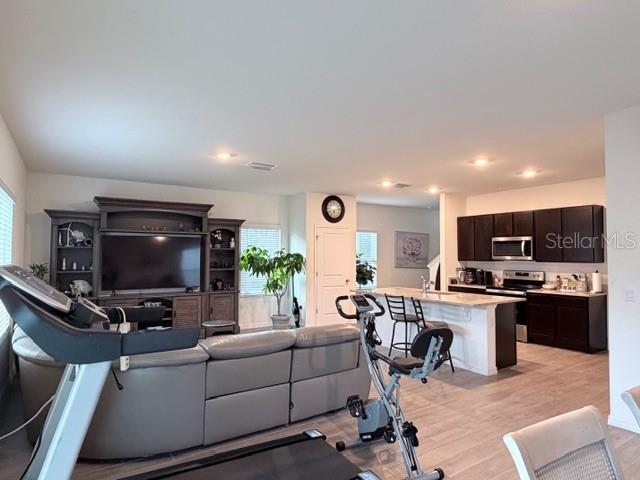 OAKS PRESERVE PH 1 PB 37 PG 66 - Residential Lease