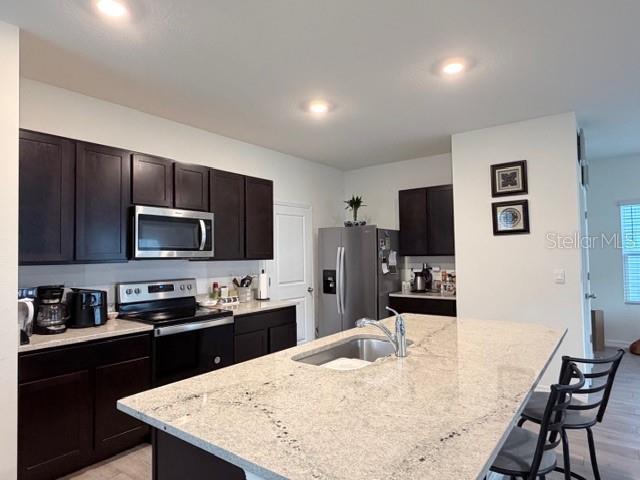 OAKS PRESERVE PH 1 PB 37 PG 66 - Residential Lease