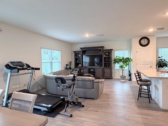 OAKS PRESERVE PH 1 PB 37 PG 66 - Residential Lease